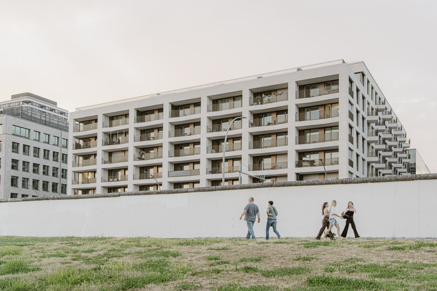 Arbio Luxury Apartments – East Side Gallery
