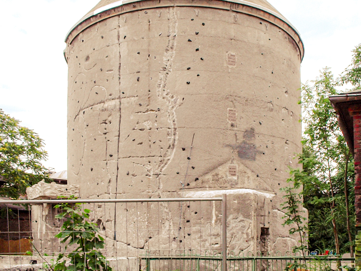 Der Kegel auf dem RAW-Gelände – Friedrichshains denkmalgeschützter Weltkriegsbunker