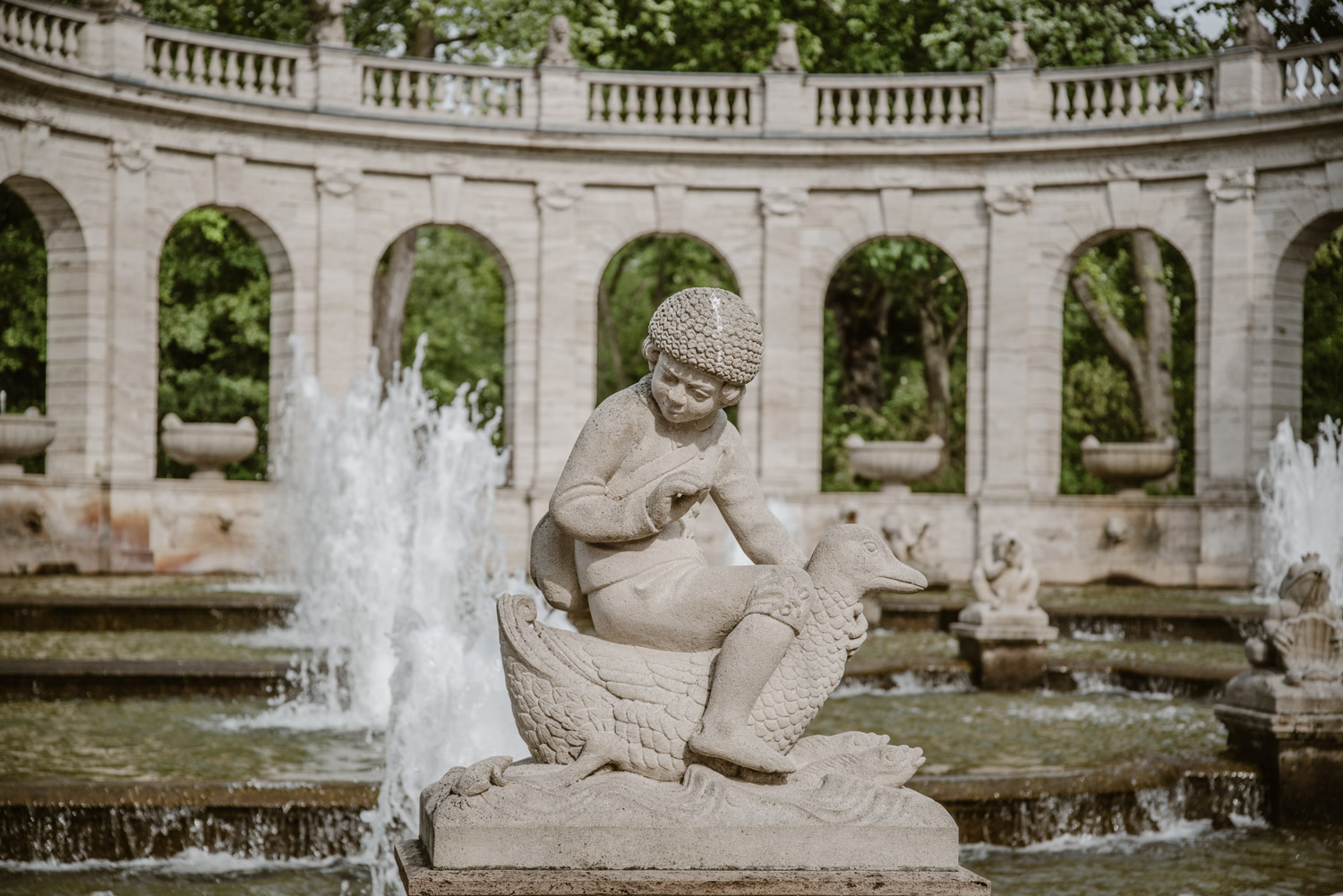 Märchenbrunnen Berlin – 106 magische Grimm-Figuren